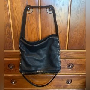 Micheal Kors shoulder bag, can be worn as crossbody bag also